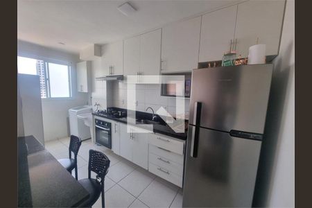 Apartamento à venda com 2 quartos, 52m² em Padroeira, Osasco