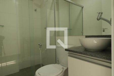 Banheiro  de kitnet/studio para alugar com 1 quarto, 23m² em Vila Amelia, Ribeirão Preto