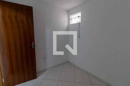 Quarto 1 de apartamento para alugar com 2 quartos, 40m² em Vila Dalva, São Paulo