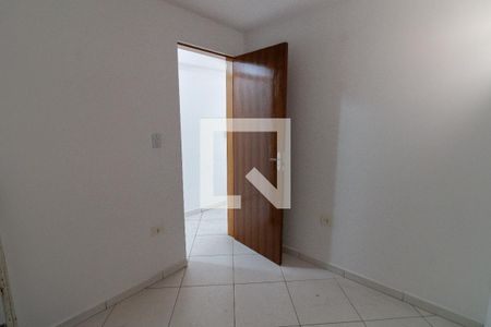 Quarto 1 de apartamento para alugar com 2 quartos, 40m² em Vila Dalva, São Paulo