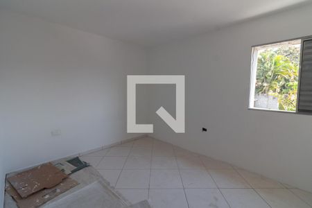 Quarto 2 de apartamento para alugar com 2 quartos, 40m² em Vila Dalva, São Paulo