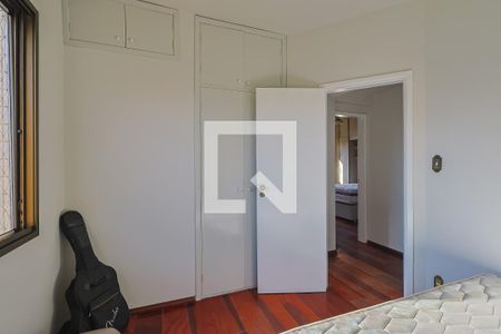 Quarto 1 de apartamento à venda com 4 quartos, 180m² em Sagrada Família, Belo Horizonte