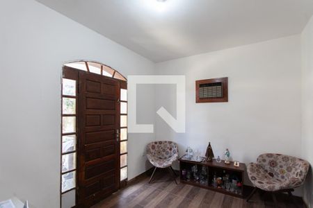 Suíte de casa à venda com 3 quartos, 154m² em Santa Terezinha, Belo Horizonte