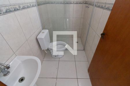 Banheiro de apartamento para alugar com 2 quartos, 35m² em Vila Dalva, São Paulo