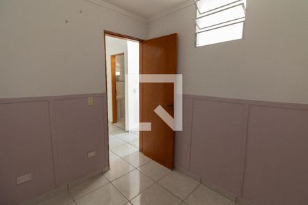 Quarto 2 de apartamento para alugar com 2 quartos, 35m² em Vila Dalva, São Paulo