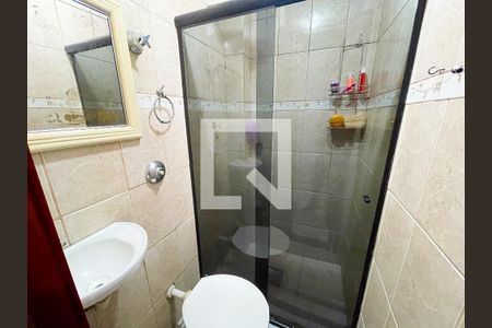 Banheiro 1 de casa à venda com 4 quartos, 100m² em Eldorado, Contagem