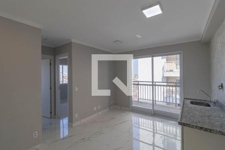 Sala e Cozinha Integrada  de apartamento para alugar com 2 quartos, 40m² em Vila Ré, São Paulo