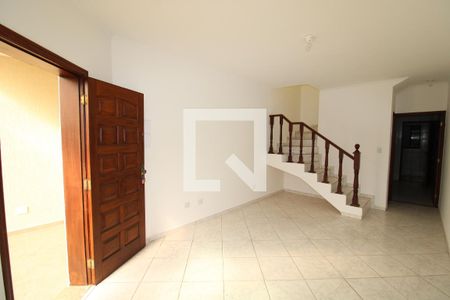 Sala de casa para alugar com 4 quartos, 120m² em Vila Romero, São Paulo