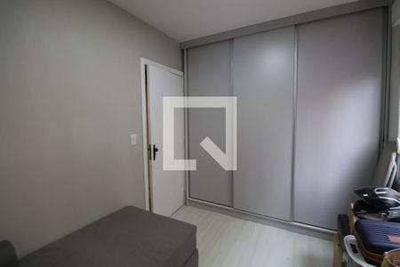 Quarto 1 de apartamento para alugar com 2 quartos, 56m² em Marechal Rondon, Canoas