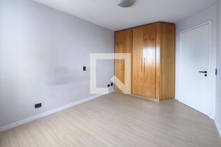 Suíte de apartamento para alugar com 3 quartos, 160m² em Água Verde, Curitiba