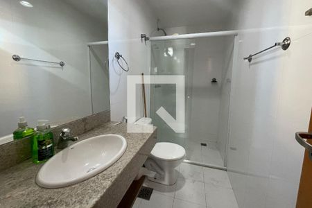 Banheiro de apartamento para alugar com 1 quarto, 60m² em Centro, Duque de Caxias