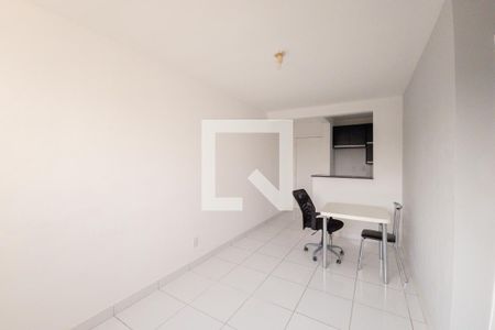 Sala de apartamento para alugar com 2 quartos, 45m² em Jardim California, Jacareí