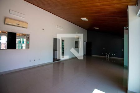 Sala de casa de condomínio para alugar com 4 quartos, 200m² em Setor Habitacional Jardim Botânico, Brasília