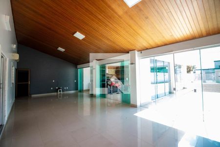 Sala de casa de condomínio para alugar com 4 quartos, 200m² em Setor Habitacional Jardim Botânico, Brasília