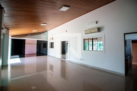 Sala de casa de condomínio para alugar com 4 quartos, 200m² em Setor Habitacional Jardim Botânico, Brasília