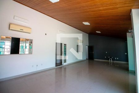 Sala de casa de condomínio para alugar com 4 quartos, 200m² em Setor Habitacional Jardim Botânico, Brasília