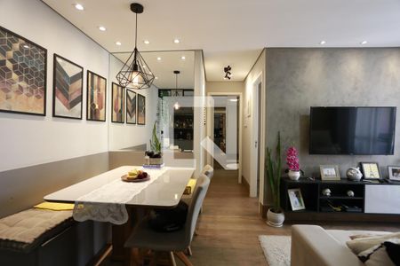 Sala  de apartamento à venda com 2 quartos, 58m² em Vila Polopoli, São Paulo