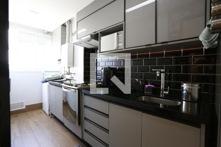 Cozinha  de apartamento à venda com 2 quartos, 58m² em Vila Polopoli, São Paulo