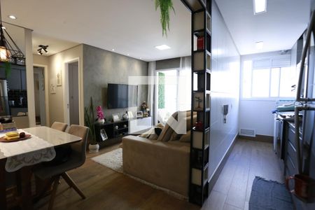 Sala  de apartamento à venda com 2 quartos, 58m² em Vila Polopoli, São Paulo