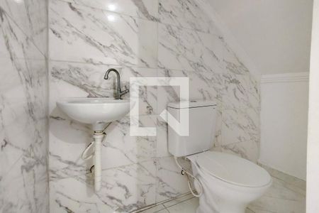 Lavabo de casa de condomínio para alugar com 2 quartos, 65m² em Vila Caiçara, Praia Grande