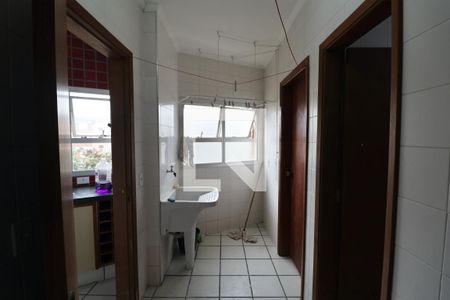 Apartamento para alugar com 142m², 3 quartos e 2 vagas Apartamento para alugar com 142m², 3 quartos e 2 vagasÁrea de Serviço