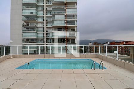 Apartamento para alugar com 142m², 3 quartos e 2 vagas Apartamento para alugar com 142m², 3 quartos e 2 vagasÁrea comum - Piscina