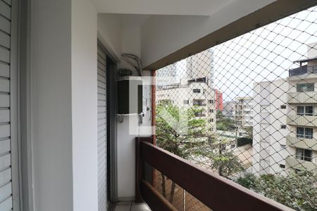 Apartamento para alugar com 142m², 3 quartos e 2 vagas Apartamento para alugar com 142m², 3 quartos e 2 vagasVaranda