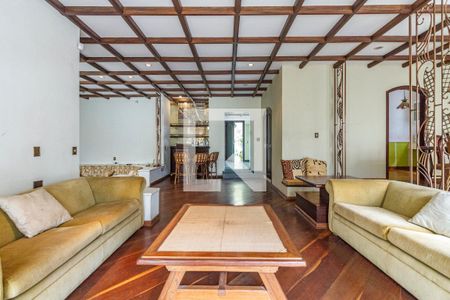 Sala de casa à venda com 3 quartos, 400m² em Vila Madalena, São Paulo