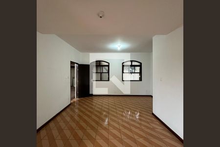 Sala de casa para alugar com 4 quartos, 140m² em Jardim Santos Dumont, São Paulo