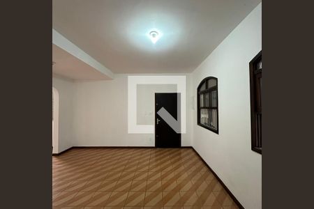 Sala de casa para alugar com 4 quartos, 140m² em Jardim Santos Dumont, São Paulo