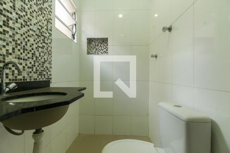 Casa de condomínio à venda com 40m², 2 quartos e 1 vaga Casa de condomínio à venda com 40m², 2 quartos e 1 vagaBanheiro do Quarto 2