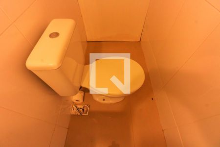 Casa de condomínio à venda com 40m², 2 quartos e 1 vaga Casa de condomínio à venda com 40m², 2 quartos e 1 vagaBanheiro Social