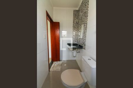 Casa de condomínio à venda com 40m², 2 quartos e 1 vaga Casa de condomínio à venda com 40m², 2 quartos e 1 vagaBanheiro do Quarto 1