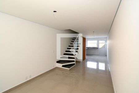 Sala de casa de condomínio à venda com 2 quartos, 78m² em Vila Romano, São Paulo