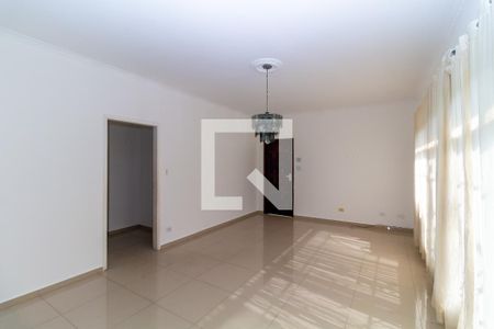 Sala de casa à venda com 3 quartos, 300m² em Vila Ivone, São Paulo