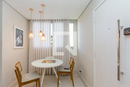 Sala 1 de apartamento para alugar com 3 quartos, 140m² em Buritis, Belo Horizonte