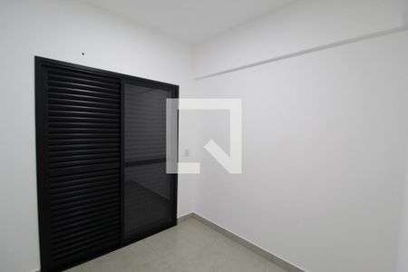 Quarto 1 de apartamento para alugar com 3 quartos, 72m² em Alto Umuarama, Uberlândia