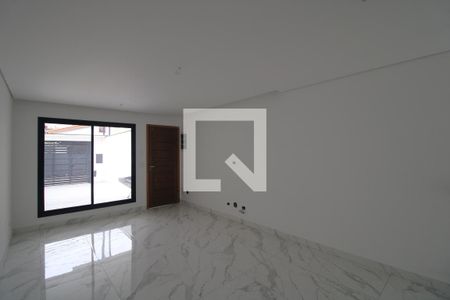 Casa à venda com 108m², 3 quartos e 2 vagasSala