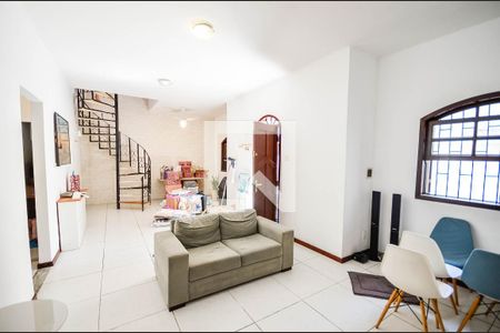 Sala de casa à venda com 3 quartos, 152m² em Vila Isabel, Rio de Janeiro