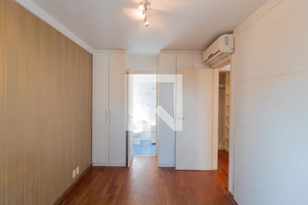 Quarto 1 de apartamento para alugar com 2 quartos, 67m² em Campo Belo, São Paulo