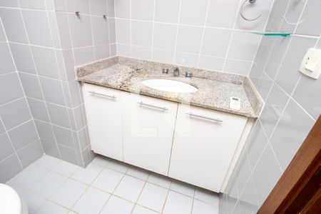 Banheiro quarto 1 de apartamento para alugar com 2 quartos, 82m² em Barra da Tijuca, Rio de Janeiro