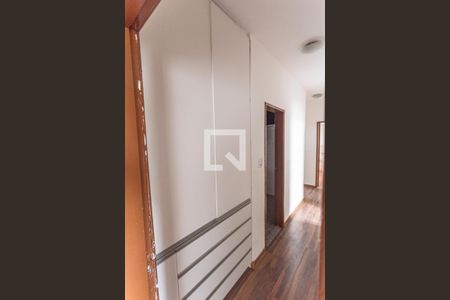 Rouparia de apartamento à venda com 3 quartos, 127m² em Sagrada Família, Belo Horizonte