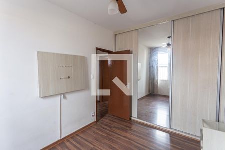 Quarto 1 de apartamento para alugar com 3 quartos, 127m² em Sagrada Família, Belo Horizonte