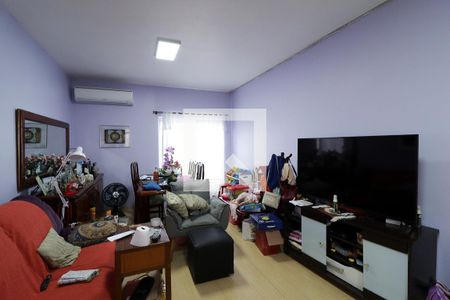 Sala de casa à venda com 3 quartos, 210m² em Parque Peruche, São Paulo