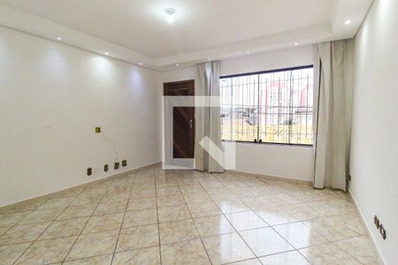 Sala de casa para alugar com 3 quartos, 175m² em Vila Carmosina, São Paulo