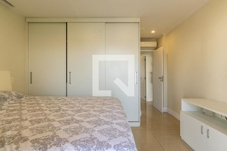 Quarto Suite 1 de apartamento à venda com 3 quartos, 126m² em Tijuca, Rio de Janeiro