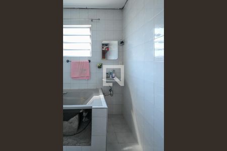 Suite Quarto 1 de casa para alugar com 3 quartos, 220m² em Vila Liviero, São Paulo