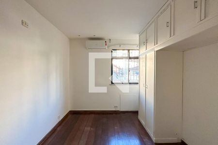 Suíte de apartamento à venda com 3 quartos, 120m² em Laranjeiras, Rio de Janeiro