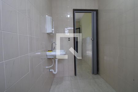 Banheiro de kitnet/studio para alugar com 1 quarto, 30m² em Jardim Maria Rita, São Paulo