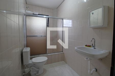 Banheiro de kitnet/studio para alugar com 1 quarto, 30m² em Jardim Maria Rita, São Paulo